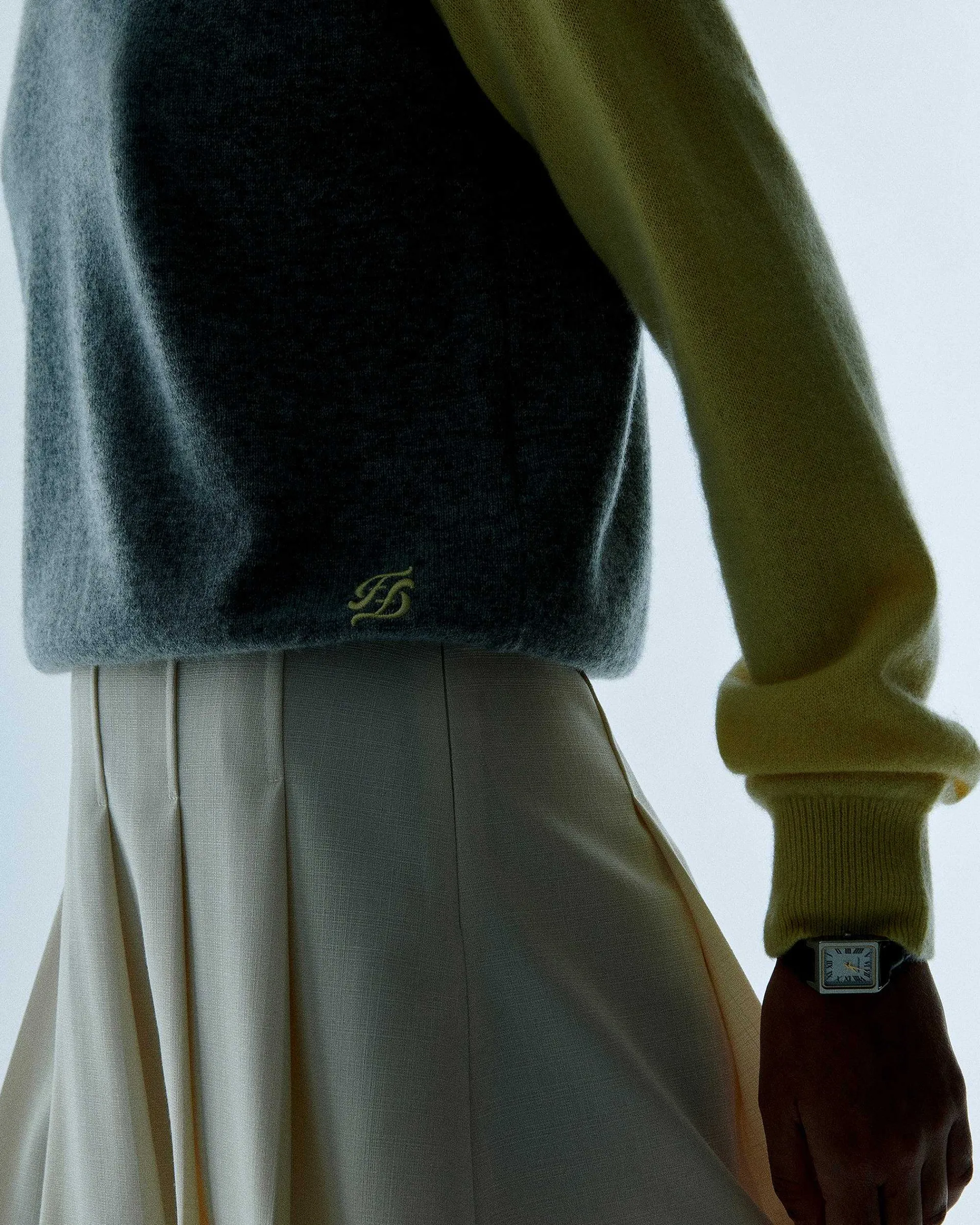 Pull Col Rond Manches Contrastees*FROM FUTURE Hot