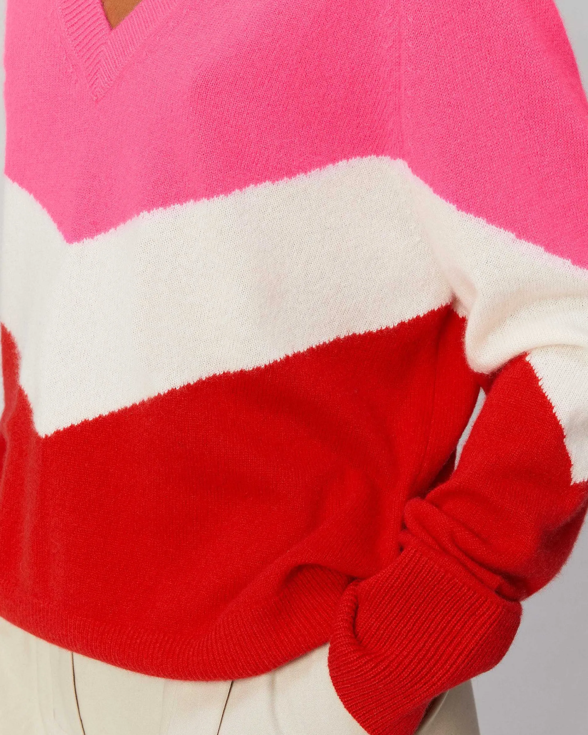 Pull Col V Bandes Tricolore Leger*FROM FUTURE