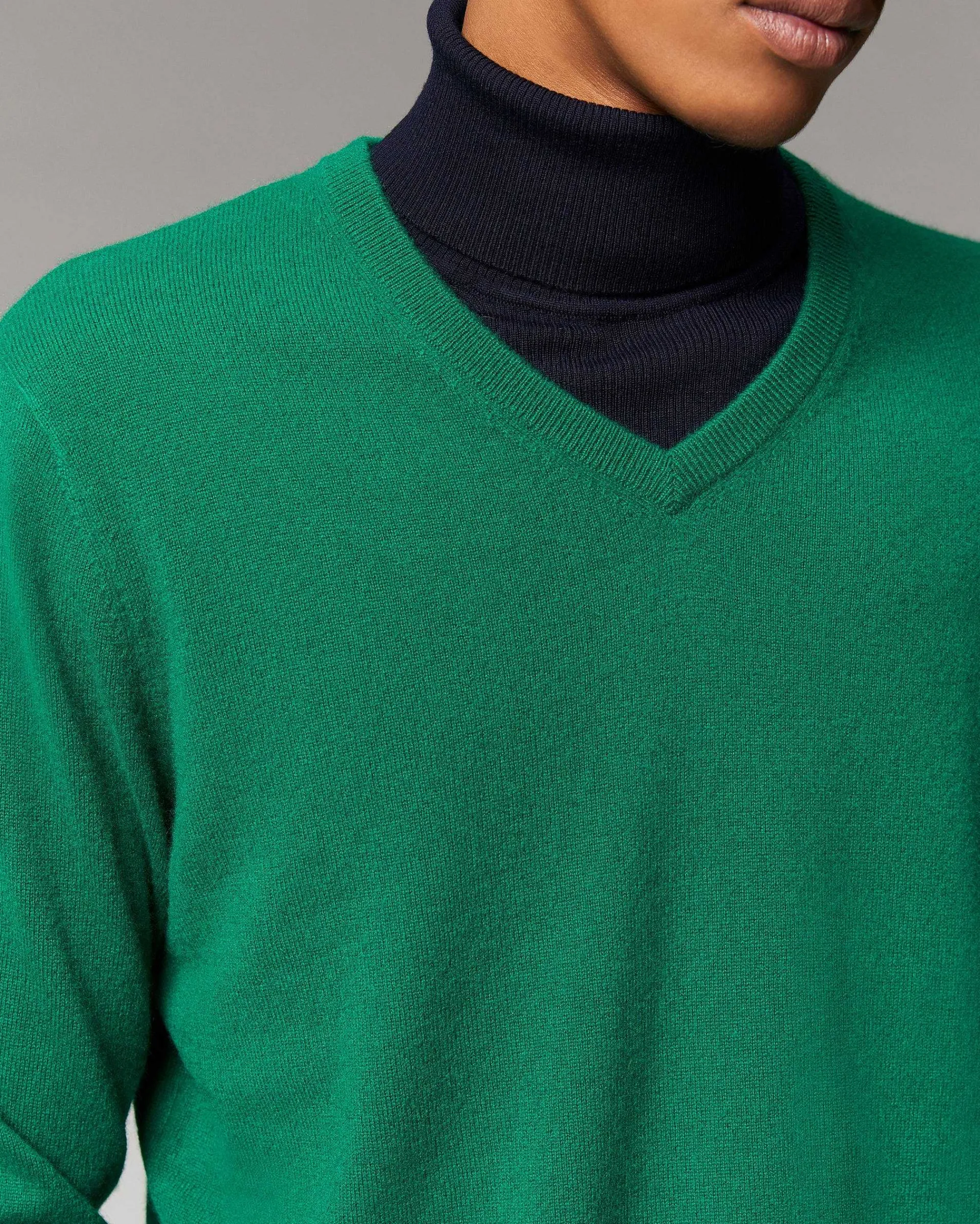 Pull Col V Basique*FROM FUTURE Outlet