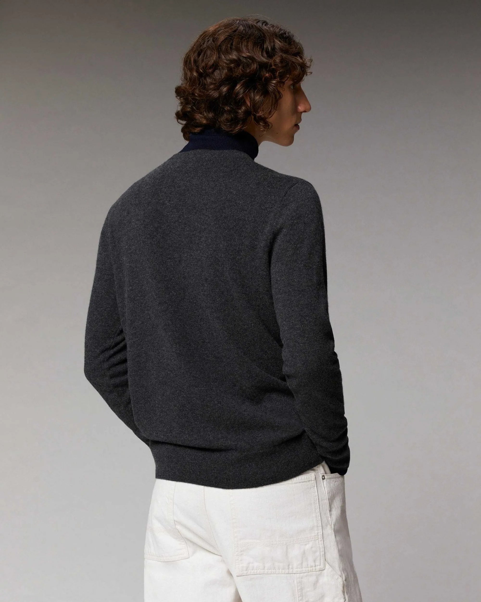 Pull Col V Basique*FROM FUTURE Best