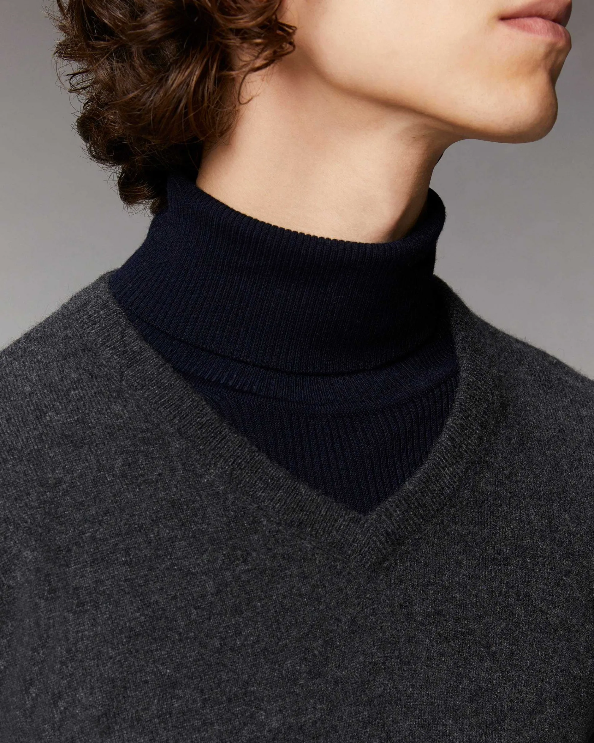 Pull Col V Basique*FROM FUTURE Best