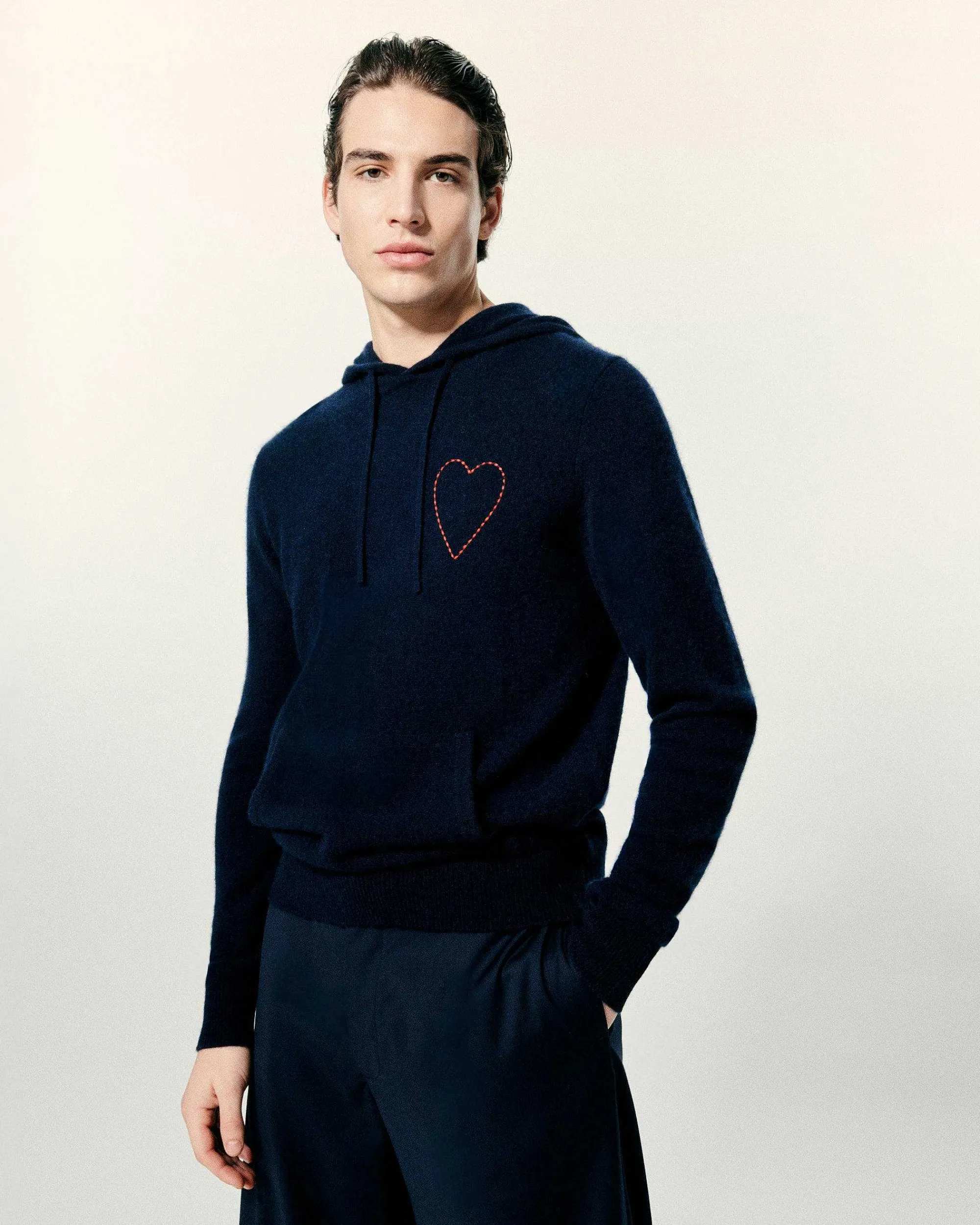 Pull Hoodie Coeur Brode*FROM FUTURE New