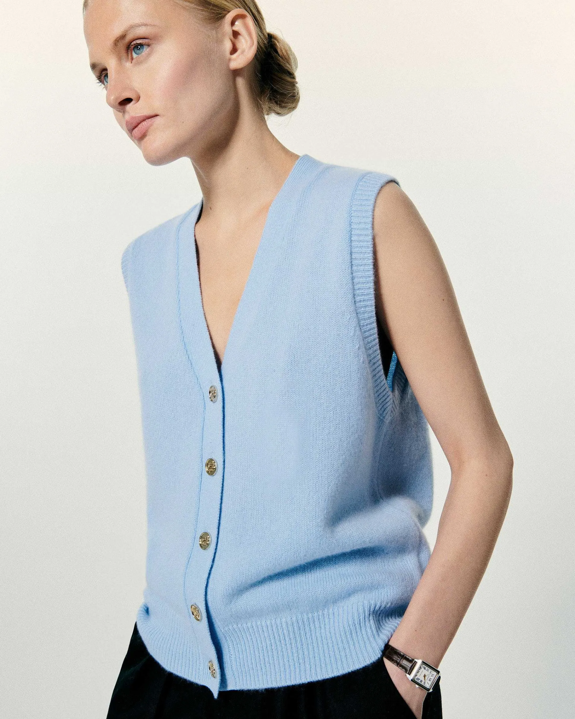 Pull Sans Manche Boutons Bijoux*FROM FUTURE Best