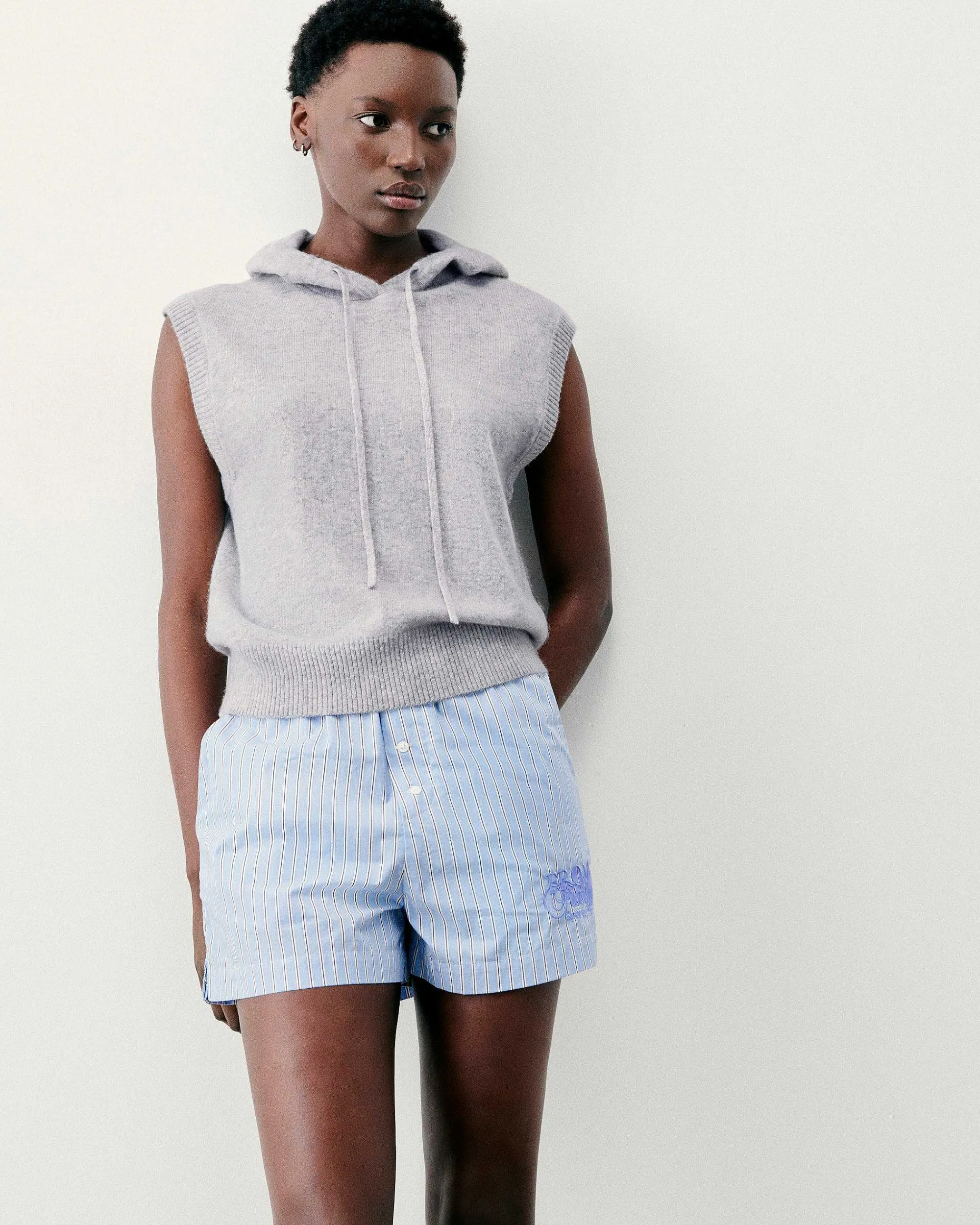 Pull Sans Manche Capuche*FROM FUTURE Discount