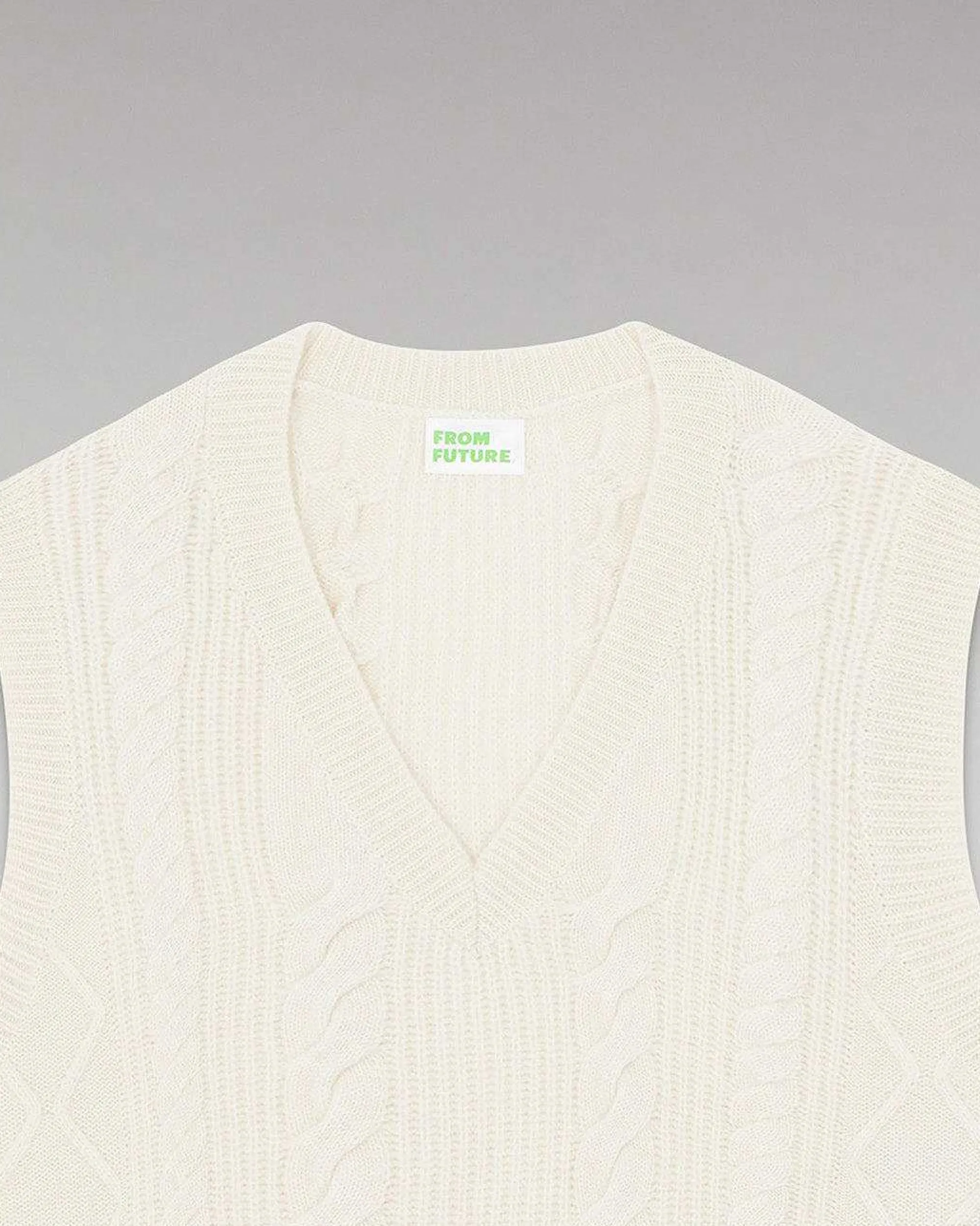 Pull Sans Manche Torsades*FROM FUTURE New