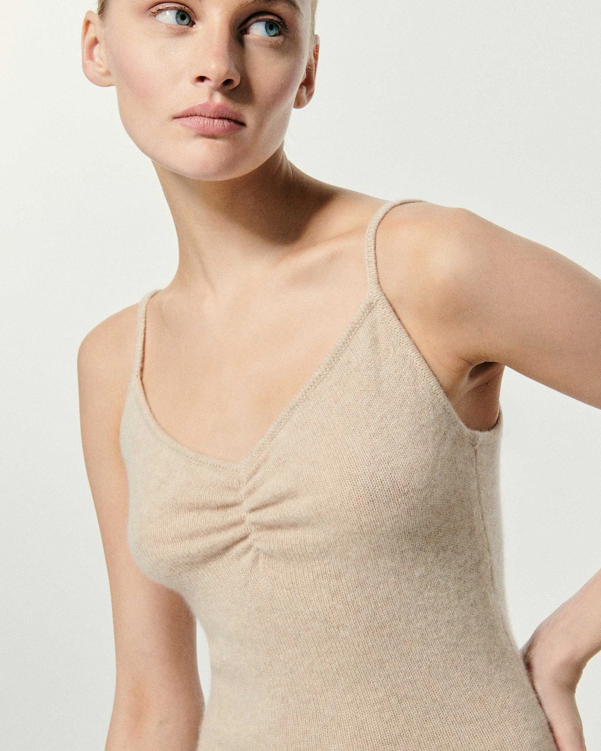 Robe Courte Bretelle*FROM FUTURE Online